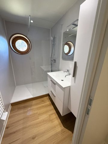 meschers-sur-gironde_renovation-complète-salle-de-bain_yoan-meauxsoone-artisan-platrerie-peinture-sol-plafond-mur