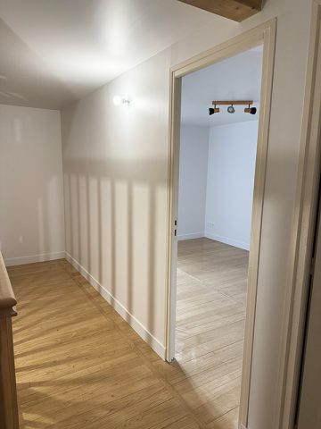 renovation-brantome_placo-peinture-mur-sol-plafond-poutre-etage_yoan-meauxsoone-artisan_dordogne