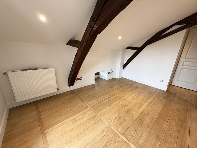 renovation-brantome_placo-peinture-mur-sol-plafond-poutre_yoan-meauxsoone-artisan_dordogne