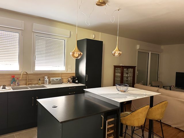 renovation-salon-cuisine-maison_artisan-thivier_sol-peinture-placo_yoan-meauxsoone-perigord
